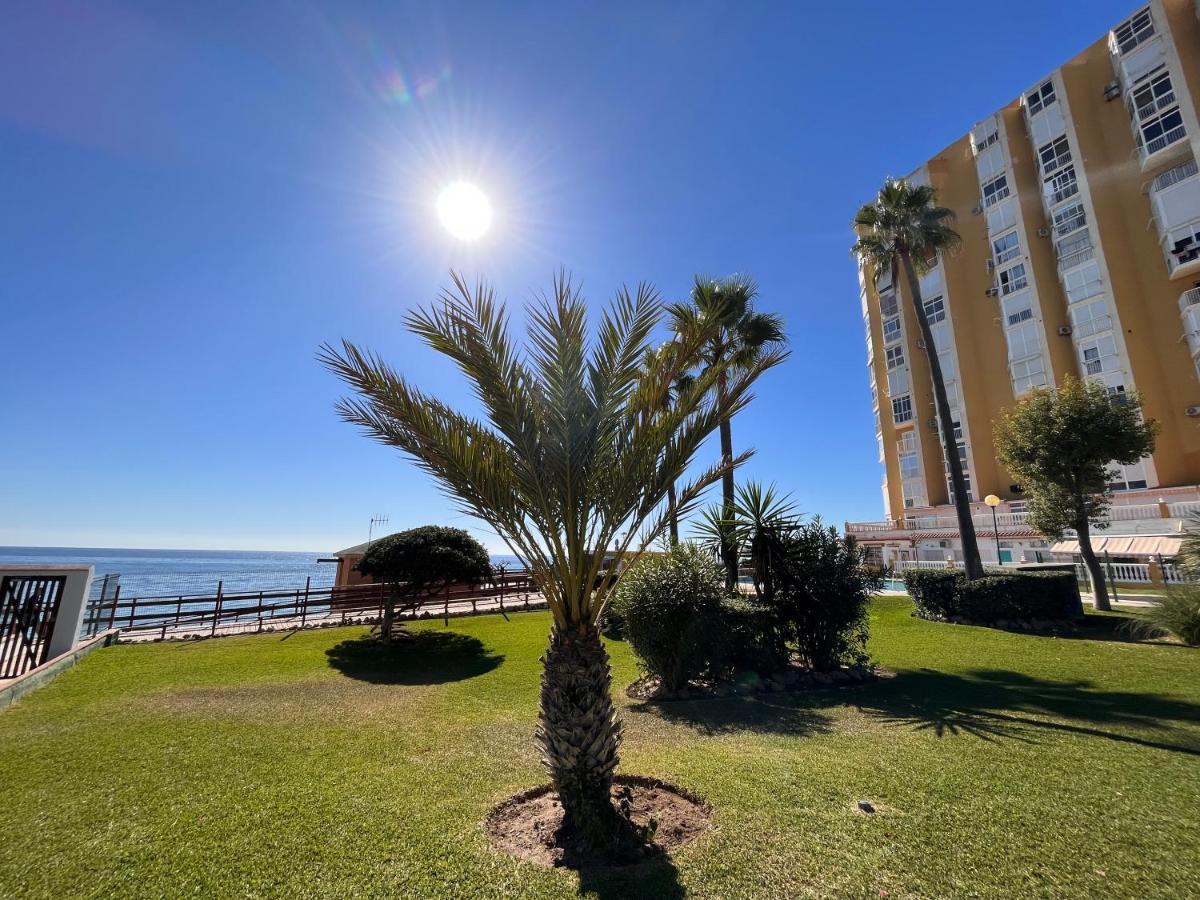Studio On The Beach Front Málaga Exterior foto